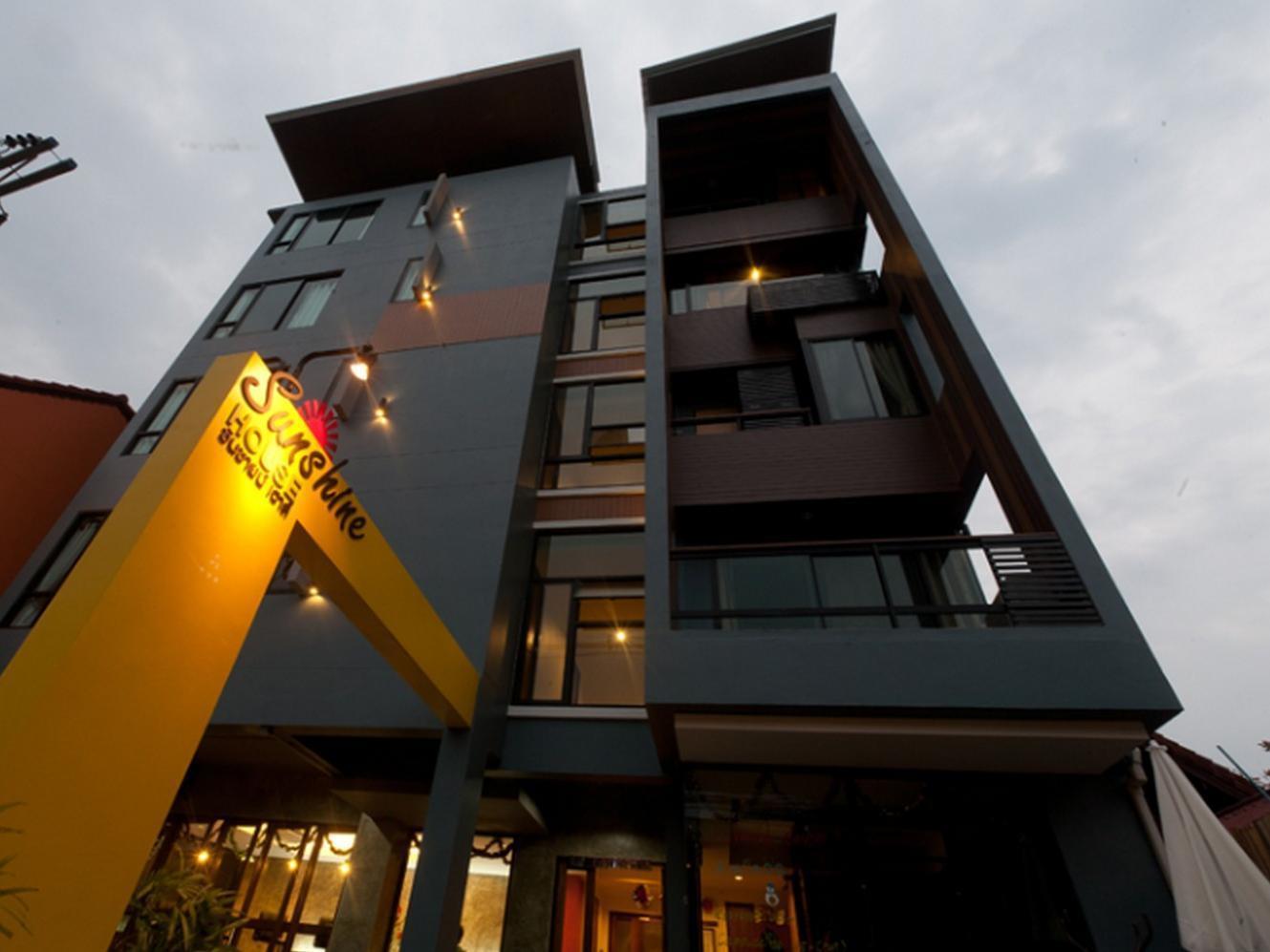 Oyo 233 Sunshine House Hotel Чиангмай Екстериор снимка