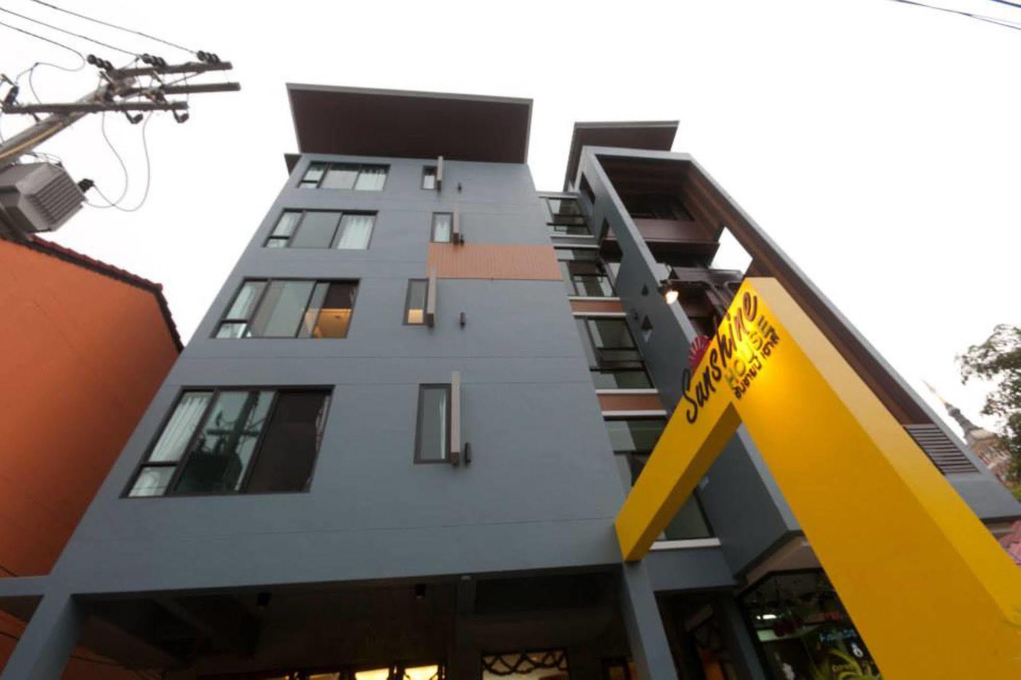 Oyo 233 Sunshine House Hotel Чиангмай Екстериор снимка