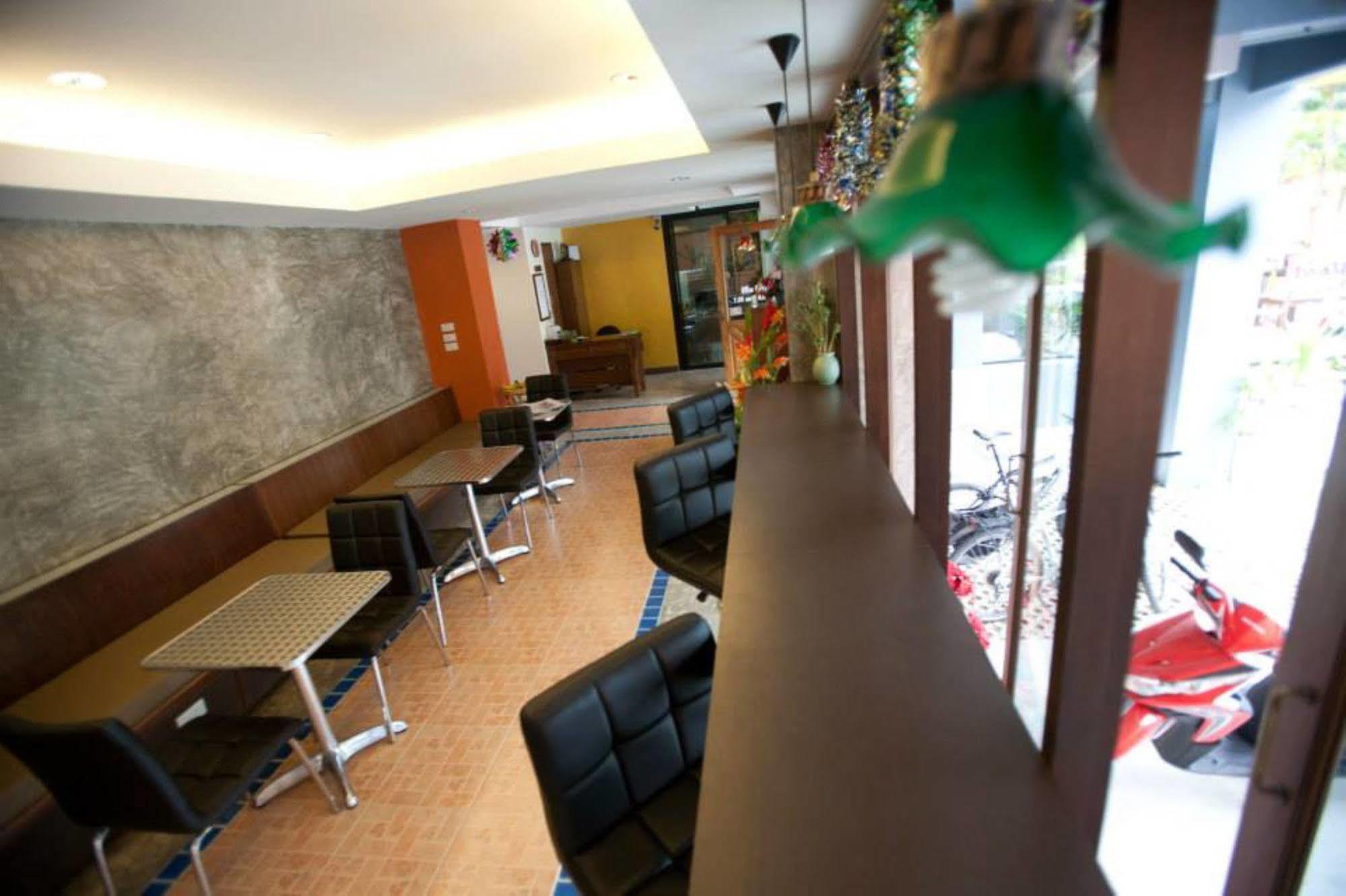 Oyo 233 Sunshine House Hotel Чиангмай Екстериор снимка