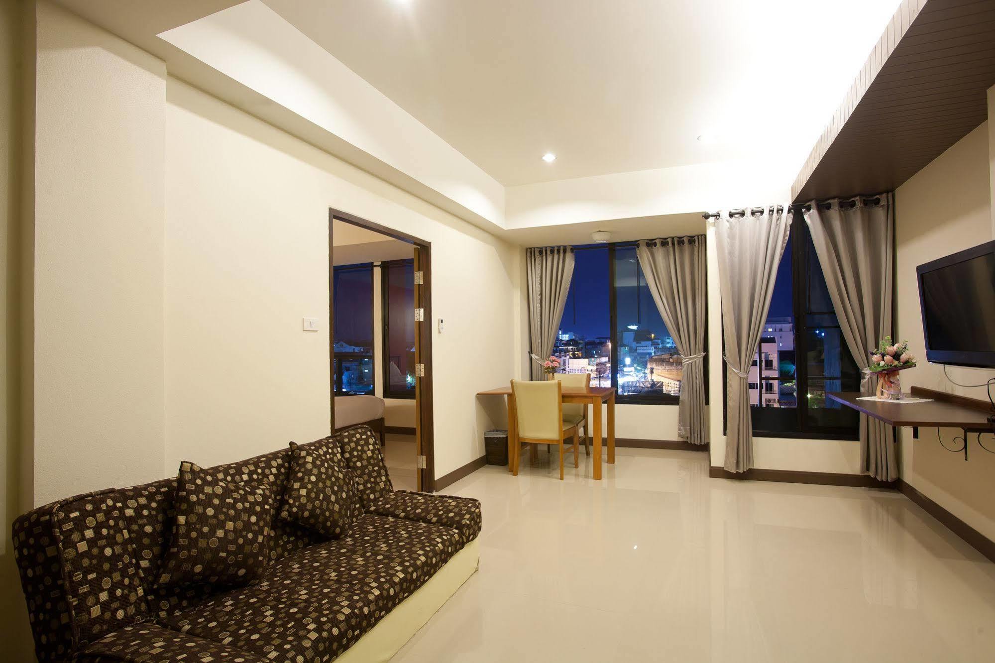 Oyo 233 Sunshine House Hotel Чиангмай Екстериор снимка