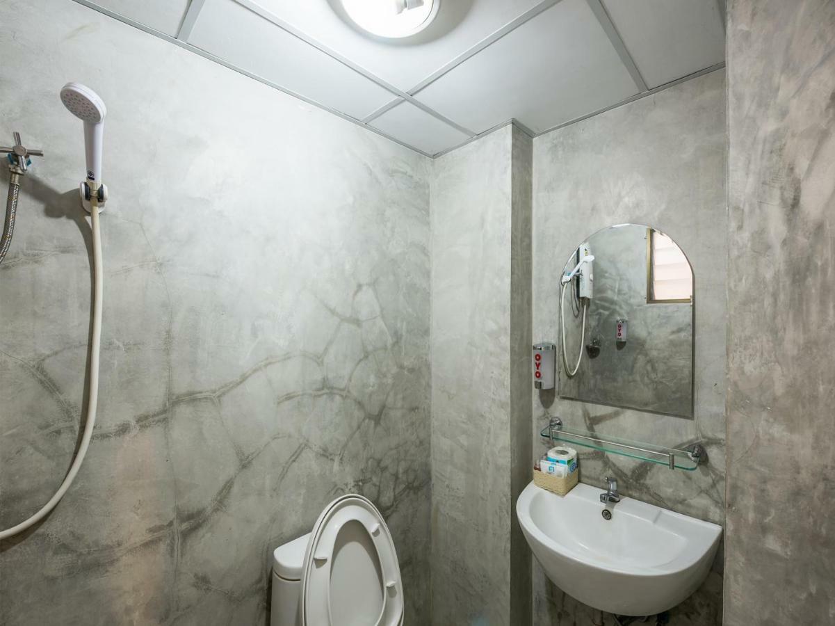 Oyo 233 Sunshine House Hotel Чиангмай Екстериор снимка