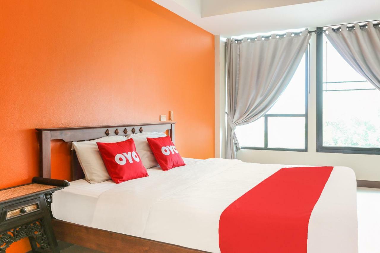 Oyo 233 Sunshine House Hotel Чиангмай Екстериор снимка